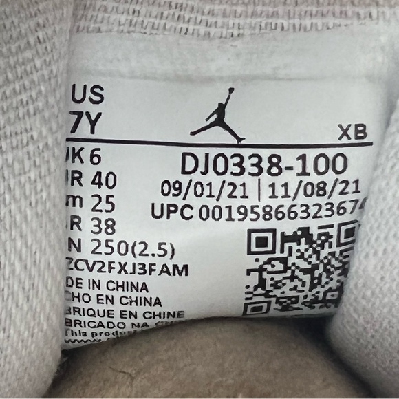 NWB Air Jordan 1 Mid GS Pastel Vivid Green Grind Sneakers - Picture 7 of 9